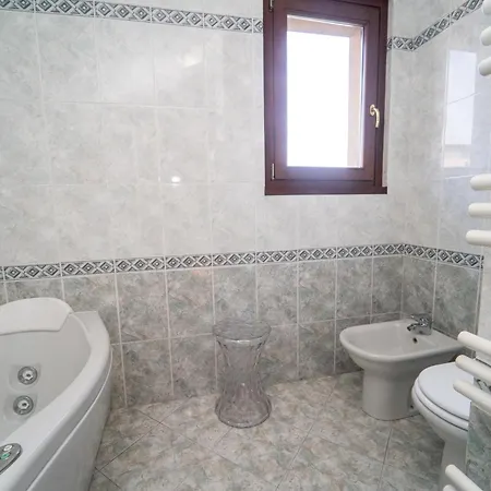Penthouse Isola, A Few Steps From Offices Cortina 26 * ミラノ