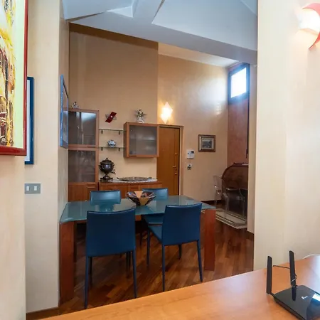 Penthouse Isola, A Few Steps From Offices Cortina 26 アパート *